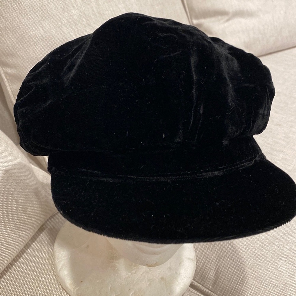 Designer vintage black beret cap hat velvety feel large unisex